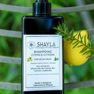 SHAMPOING-POUR-COIFFEUR-WELLNESS-avec-hydrolat-bio-de-CYPRES-CITRON-belge-shayla-scaled.jpg