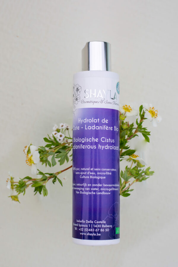 cosmetiques-naturels-routine-visage-hydrolat-ciste-soinbios-naturels-Shayla-made-in-belgium-fabrique-en-belgique-Fondatrice-Isabella-Delle-CASTELLE-_-LABO-SHAYLA-1-