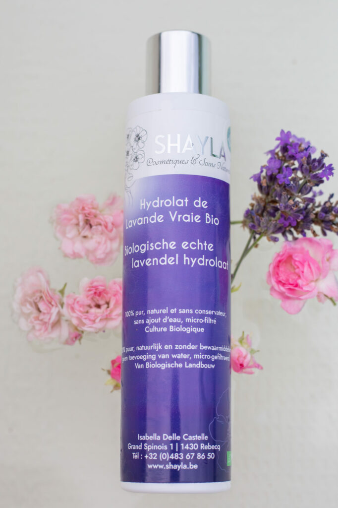 cosmetiques-naturels-routine-visage-hydrolat-lavande-vraie-bio-soins-naturels-Shayla-made-in-belgium-fabrique-en-belgique-Fondatrice-Isabella-Delle-CASTELLE