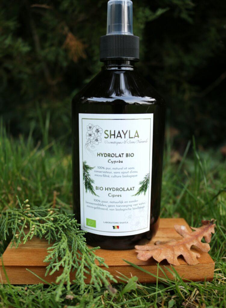 hydrolat-cypres-bio-format-coiffeur-shayla-cosmetiques-belge-scaled.jpg